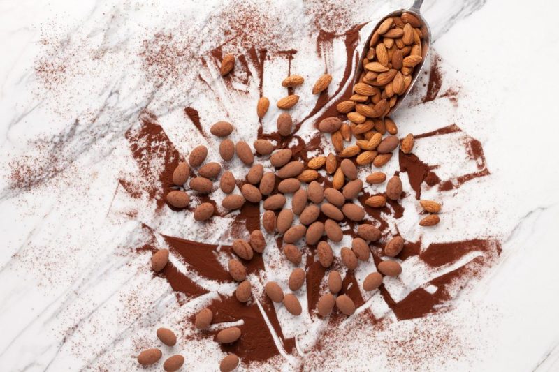 Vegan, sugar free chocolate almonds