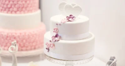 cake delivery in staines