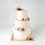 Wedding three tiers masked dried flowers