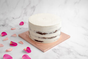 one tier half masked cake