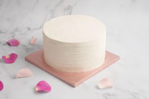 one tier ruffled wedding cake
