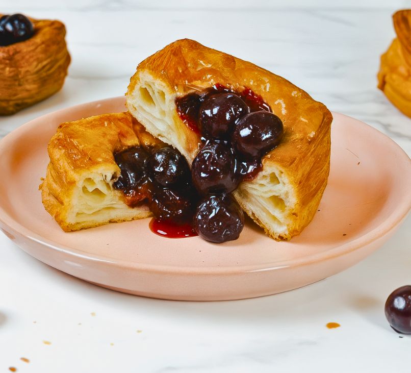 raspberry & cream croll