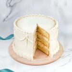minimal vintage cake