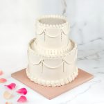 Arapina two tiers minimal vintage cake